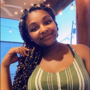 Meet your Posher, Laneshia